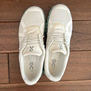 On Cloud 5- white with mint bottom, size 8.5, worn a few times